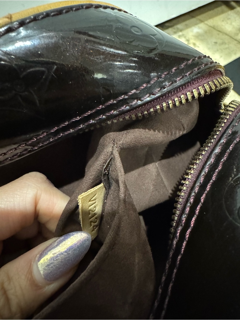 Louis Vuitton vernis Patent Leather bag - Picture 12 of 14